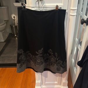 Ann Taylor Black and Gray Floral A-line Skirt